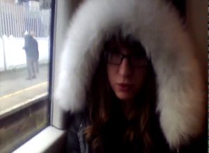 Транс дрочит в электричке